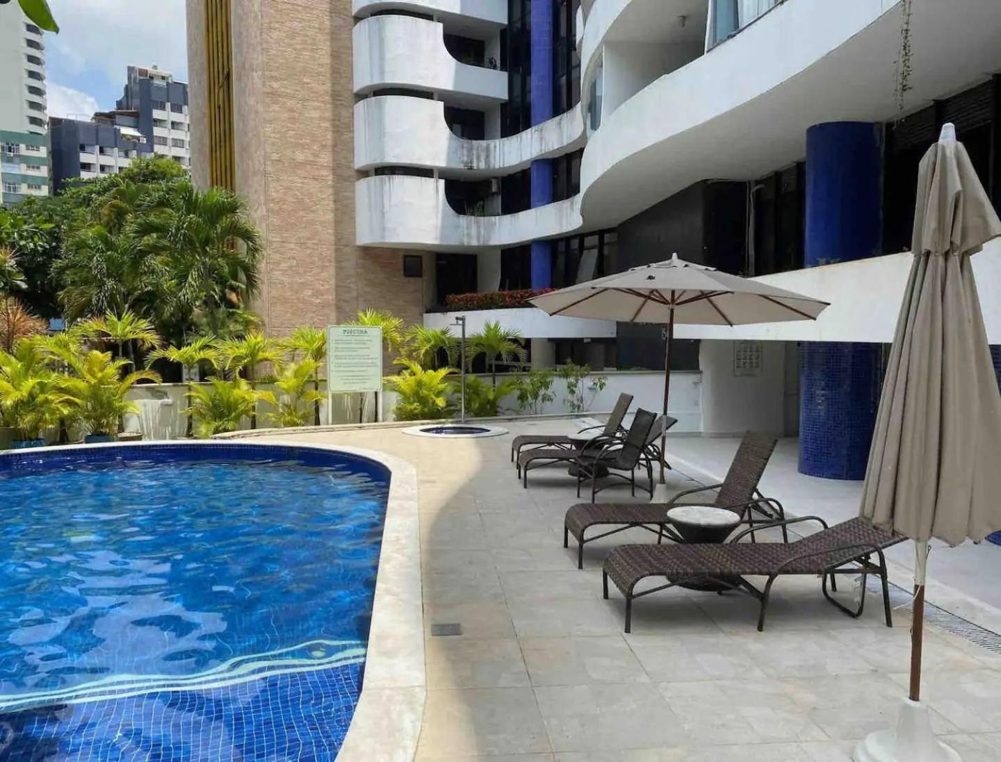 Apartment Confortavel E Estiloso Em Ondina *